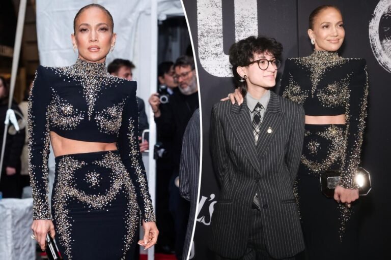 Jennifer Lopez and youngster Emme attend ‘Othello’ opening night time in strategically positioned sequins and stripes Jennifer Lopez and youngster Emme attend ‘Othello’ opening night time in strategically positioned sequins and stripes