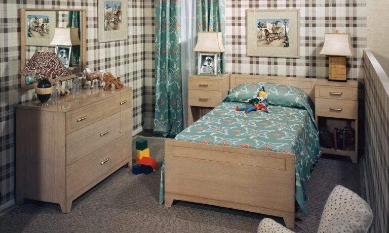 Babysitter Finds Man Beneath Kid’s Mattress Whereas Monster Checking