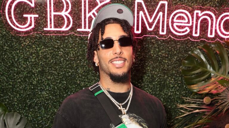 Social Reacts To Rolling Loud Efficiency (Video)