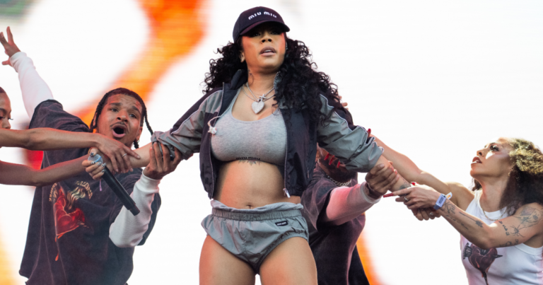 Keyshia Cole Slams Critics Over “Diaper” Shorts At Dreamville Fest