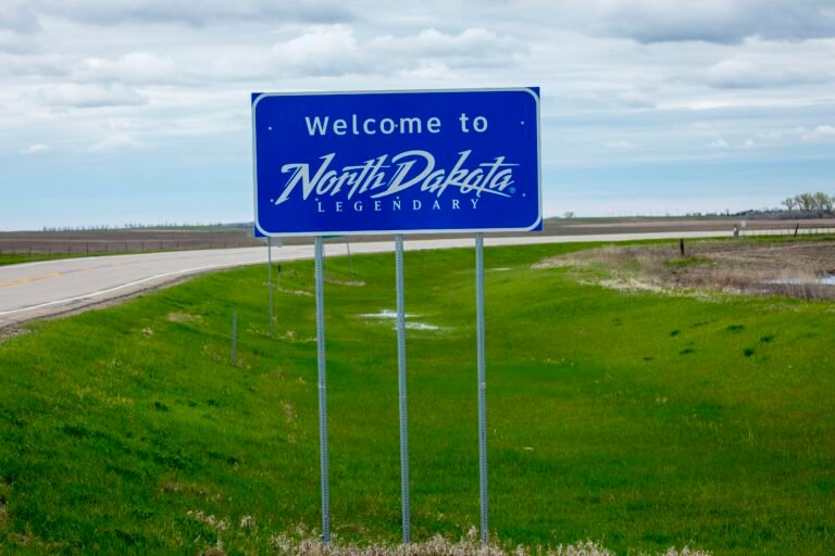 North Dakota Mayor Resigns After Lewd Textual content To Metropolis Legal professional