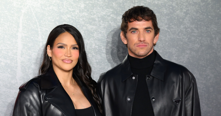 Resurfaced Clip Reveals Him Hug Cassie Submit-Marathon