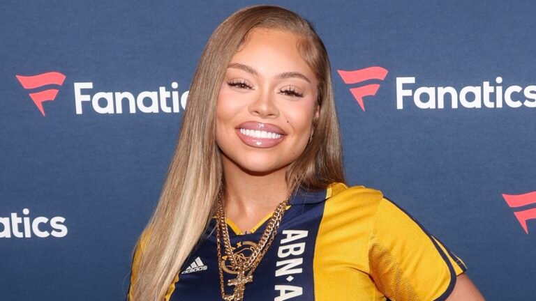 Mother Misti Pitts Steps Out W/ Her & Brooklyn Nikole (VIDEO)