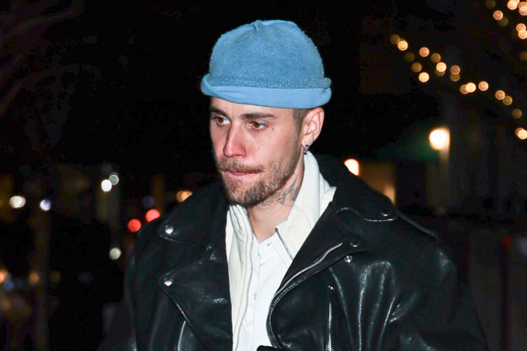 Justin Bieber Confronts Paparazzi For Harassment At The Seashore