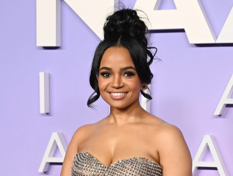 Kyla Pratt & Her Daughter Have Followers Seeing Double In Viral Video