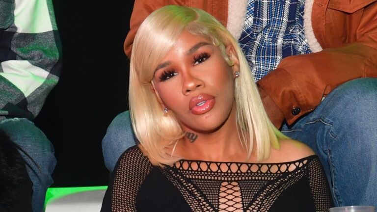 Akbar V Offers Delivery To Her Child Boy (VIDEO)