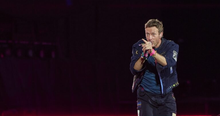 Video Exhibits CEO, CPO Affair At Coldplay Live performance