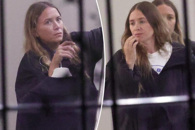 Mary-Kate and Ashley Olsen go makeup-free within the Hamptons Mary-Kate and Ashley Olsen go makeup-free within the Hamptons