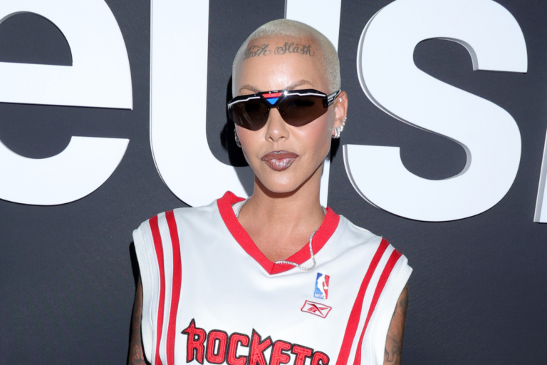 Amber Rose Debuts New Look With Platinum Blonde Wig (VIDEO)