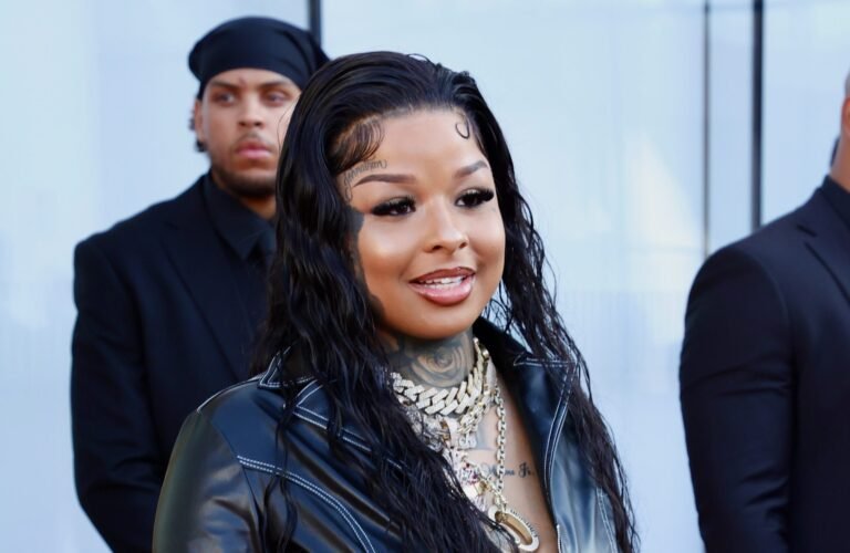 Chrisean Rock & HoodTrophy Warmth Up Social Media With PDA Pics