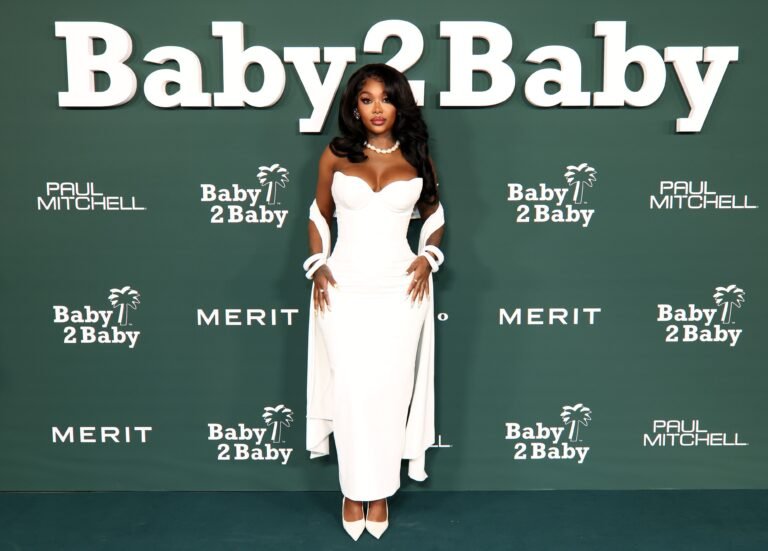 Daughter Checks Her Over Faculty Drop-Off Match