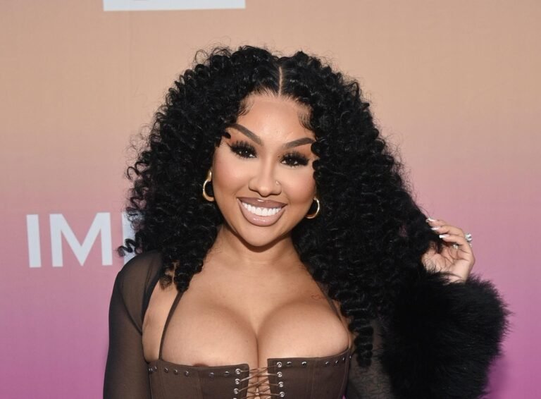 New Coiffure Sparks Social Media Debate New Coiffure Sparks Social Media Debate