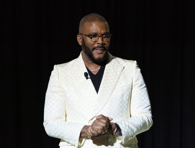 Derek Dixon Particulars Sexual Assault Amid Lawsuit Derek Dixon Particulars Sexual Assault Amid Lawsuit